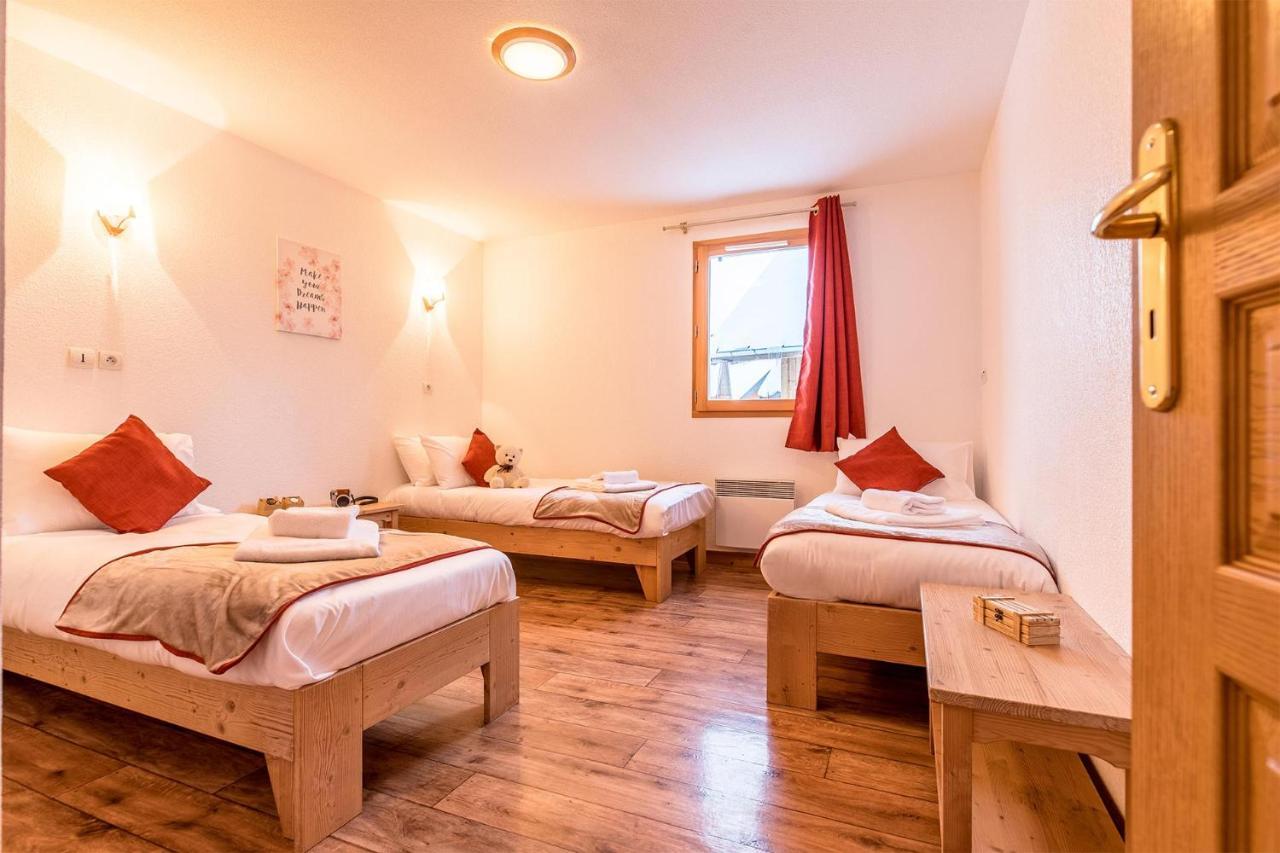 Madame Vacances Les Chalets Du Berger Premium*** La Feclaz Bagian luar foto